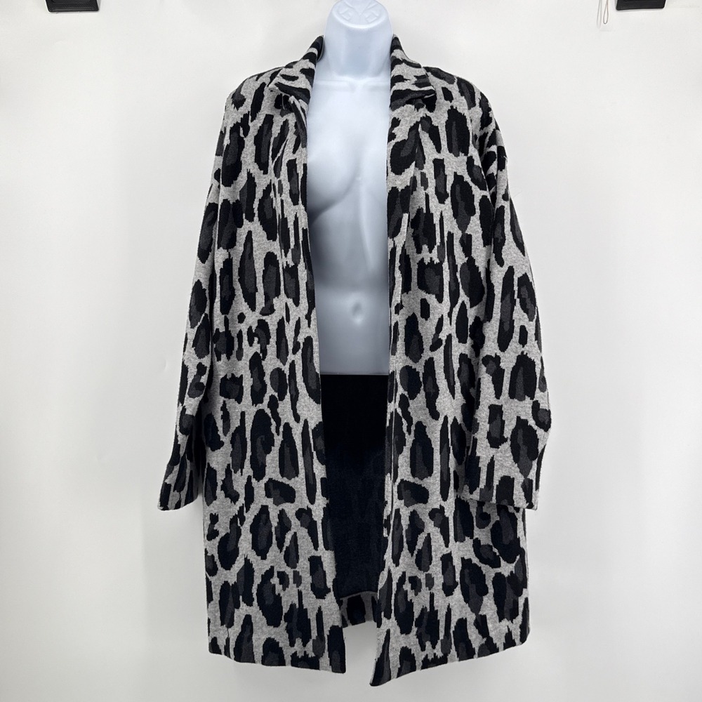 Tahari Leopard Print Coatigan‎ Sweater Medium NWT Gray Black Open Front Cardigan